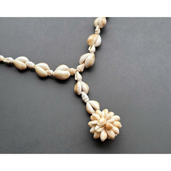 Hawaiian Cowrie Shell Hand-Crafted Vintage 24" Thick Floral Lei Necklace - Picture 8 of 8